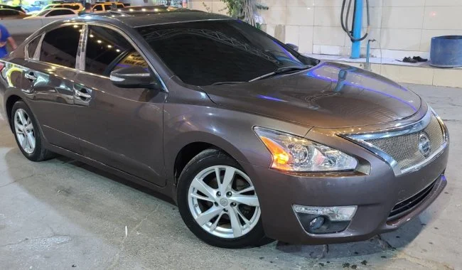 Nissan Altima Sl قهوه ای مدل 2013 در شارجه امارات