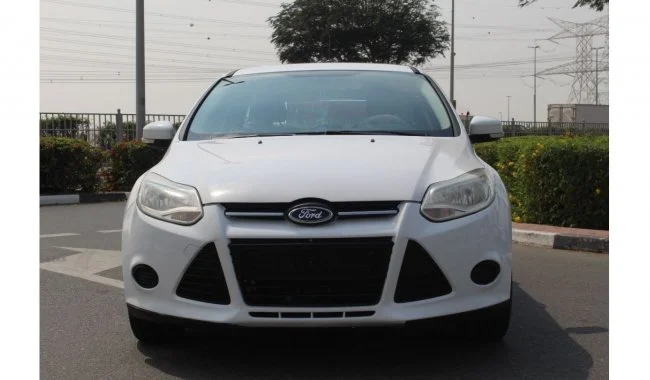 Ford Focus SE مدل 2014 سفید در دبی