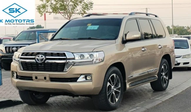 2010 Toyota Land Cruiser VXR V8 5.7L SUNROOF FULL OPTION 20 SHP طلایی در دبی