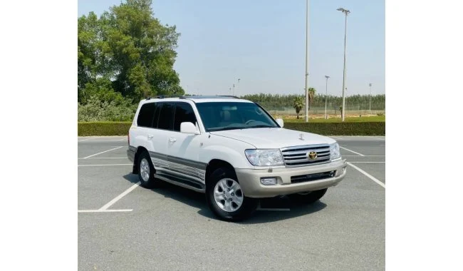 2006 Toyota Land Cruiser سفید در دبی امارات