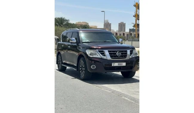 2012 Nissan Patrol platinum بنفش در دبی امارات