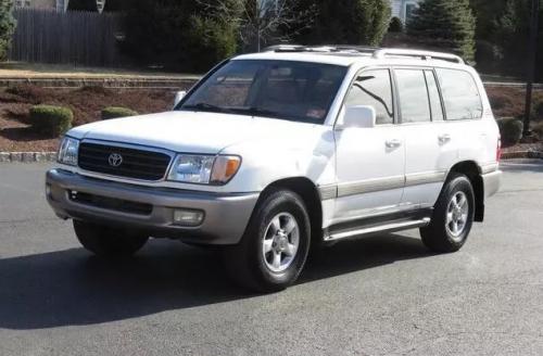 1999 Toyota Land Cruiser Base سفید رنگ در آمریکا