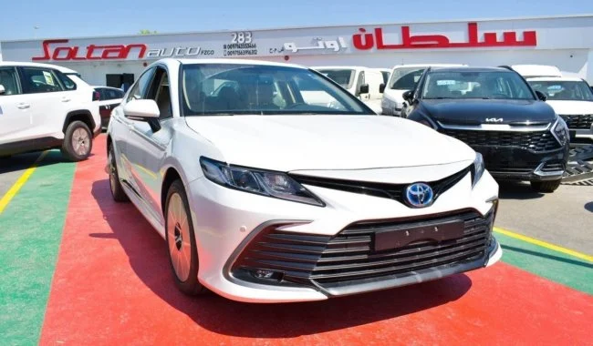 2023 Toyota Camry GLE Hybrid 2.5L Petrol White در امارات
