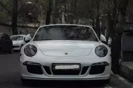 پورشه 911 سفید مدل 2013 در تهران