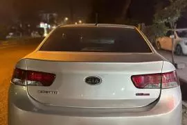 کیا سراتو کوپ سفید مدل 2010 در ساری