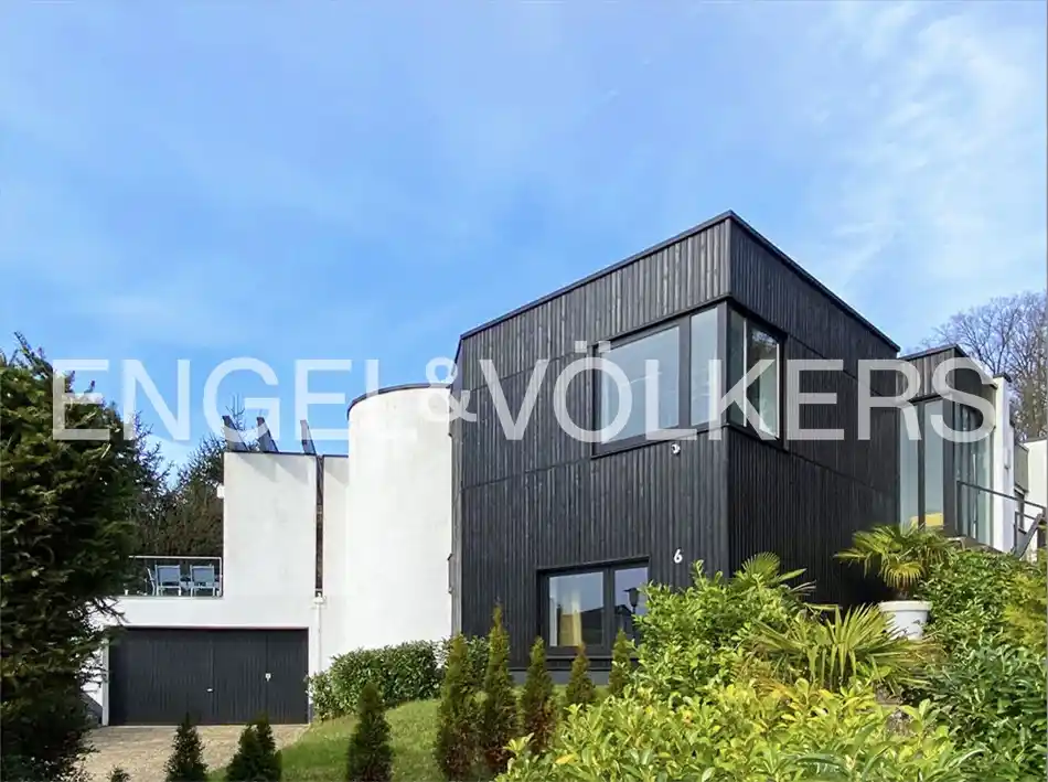 خانه 932 متری 4 خوابه در Homburg, Saarland آلمان