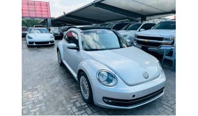 Volkswagen Beetle SE مدل 2014 سفید در دبی