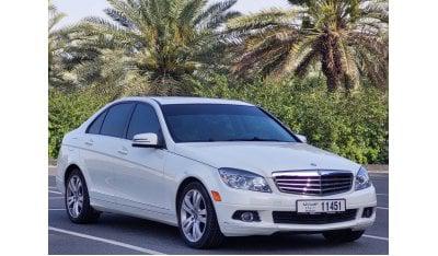 Mercedes-Benz C 300 4 MATIC مدل 2011 سفید در دبی