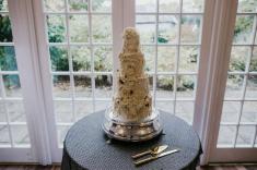 چگونه چاقوی کیک عروسی خود را هر چه زیباتر کنید - تزیین زیبای چاقوی کیک عروسی