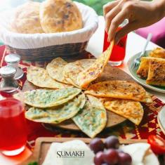 آموزش پخت قطاب، غذای لذیذ و خوشمزه آذربایجانی ها