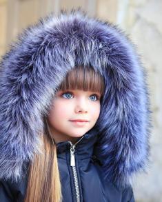دختر چشم آبی روس، زیباترین دختر بچه جهان لقب گرفت!!