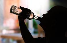 مصرف زیاد الکل باعث زوال عقل زودرس می شود!