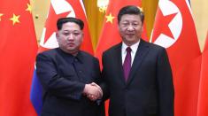 رهبر کره شمالی به همراه همسرش وارد چین شد