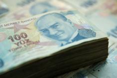 بحران اقتصادی در ترکیه / جنگ تجاری ترکیه با آمریکا باعث سقوط ارزش پول ملی شد