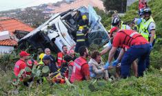 تصادف مرگبار اتوبوس توریست های آلمانی در پرتغال / تعداد کشته ها به 29 نفر رسید!