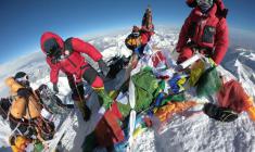 هفته ای مرگبار در قله اورست / تعداد کشته ها به 10 نفر رسید