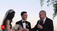 ساقدوش شدن اردوغان در جشن عروسی مسعود اوزیل، خبرساز شد