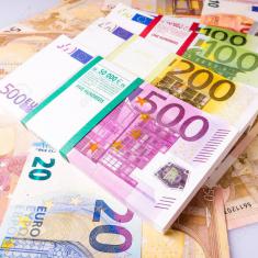 زن فرانسوی یک شبه میلیونر شد / ماجرای یک بازی با 163 میلیون یورو پول نقد!