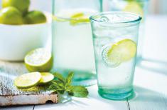 5 نوشیدنی مفید برای کاهش وزن / فواید مصرف لیمو ترش و زنجبیل در رژیم لاغری